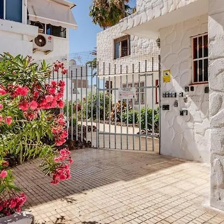 Canarian Blue Tropical Garden View & Pool * طوستا ديل سيلونثيو